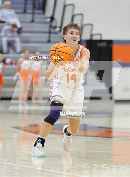 Thumbnail 2 in Farmington vs. Skyridge (Falcon Classaic) photogallery.