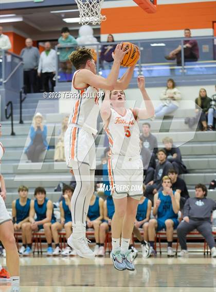 Thumbnail 2 in Farmington vs. Skyridge (Falcon Classaic) photogallery.