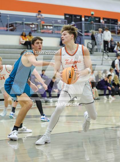 Thumbnail 2 in Farmington vs. Skyridge (Falcon Classaic) photogallery.