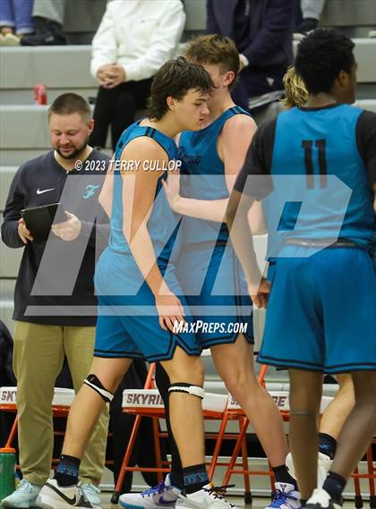 Thumbnail 3 in Farmington vs. Skyridge (Falcon Classaic) photogallery.
