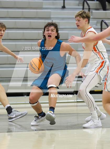 Thumbnail 2 in Farmington vs. Skyridge (Falcon Classaic) photogallery.