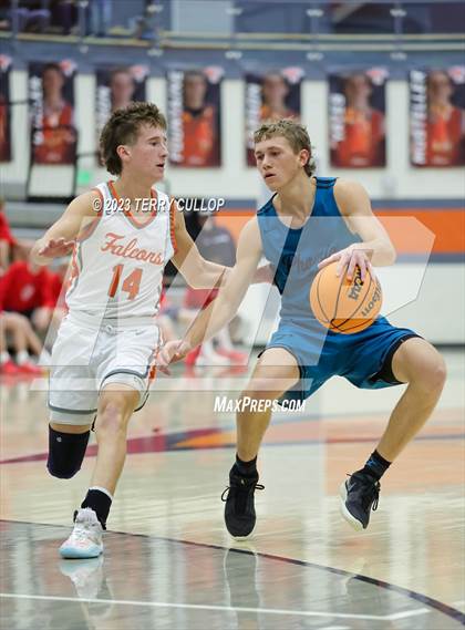 Thumbnail 2 in Farmington vs. Skyridge (Falcon Classaic) photogallery.