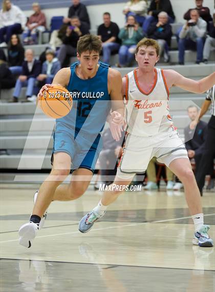 Thumbnail 3 in Farmington vs. Skyridge (Falcon Classaic) photogallery.