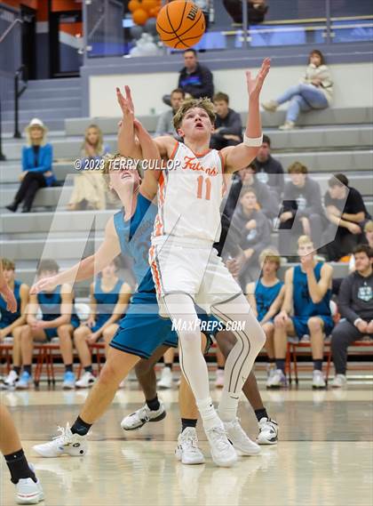Thumbnail 3 in Farmington vs. Skyridge (Falcon Classaic) photogallery.