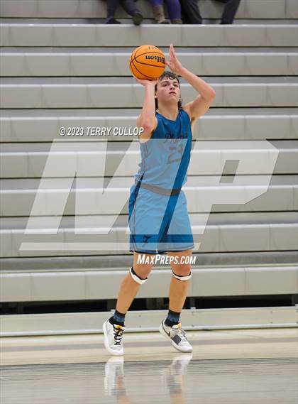 Thumbnail 2 in Farmington vs. Skyridge (Falcon Classaic) photogallery.
