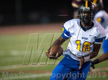 Thumbnail 2 in Douglass vs. Wise (Prince George’s Pigskin Classic)  photogallery.