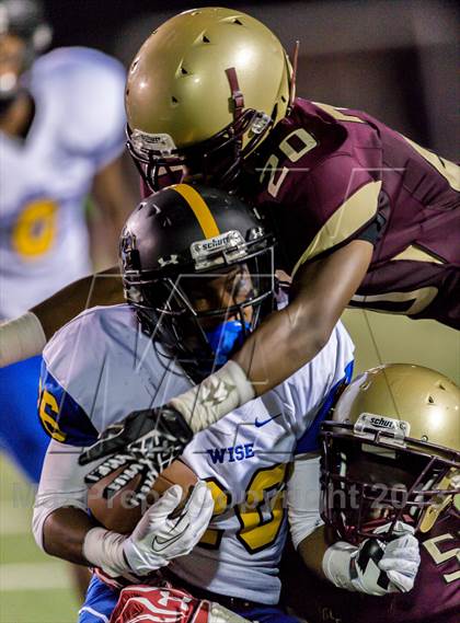 Thumbnail 2 in Douglass vs. Wise (Prince George’s Pigskin Classic)  photogallery.