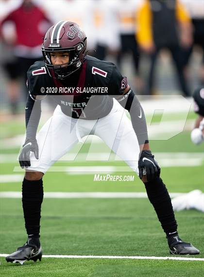 Thumbnail 3 in Kennett vs. Cardinal Ritter College Prep (MSHSAA Class 3 Quarterfinal Playoff) photogallery.