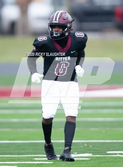 Thumbnail 2 in Kennett vs. Cardinal Ritter College Prep (MSHSAA Class 3 Quarterfinal Playoff) photogallery.