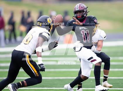 Thumbnail 1 in Kennett vs. Cardinal Ritter College Prep (MSHSAA Class 3 Quarterfinal Playoff) photogallery.