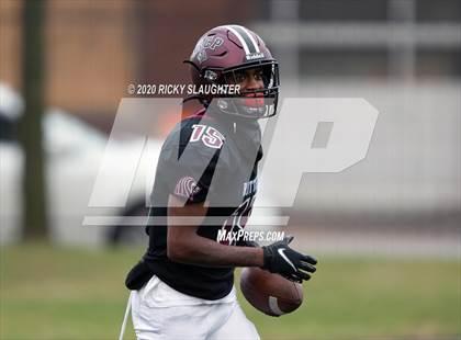Thumbnail 1 in Kennett vs. Cardinal Ritter College Prep (MSHSAA Class 3 Quarterfinal Playoff) photogallery.