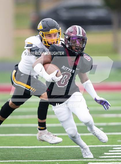 Thumbnail 3 in Kennett vs. Cardinal Ritter College Prep (MSHSAA Class 3 Quarterfinal Playoff) photogallery.