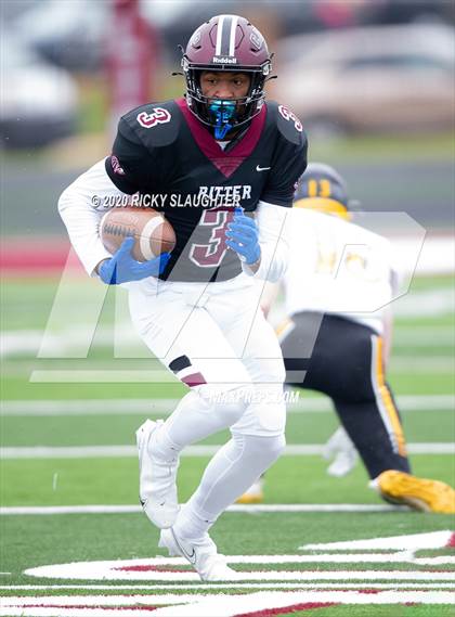 Thumbnail 3 in Kennett vs. Cardinal Ritter College Prep (MSHSAA Class 3 Quarterfinal Playoff) photogallery.