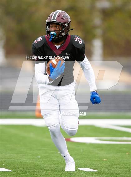Thumbnail 1 in Kennett vs. Cardinal Ritter College Prep (MSHSAA Class 3 Quarterfinal Playoff) photogallery.