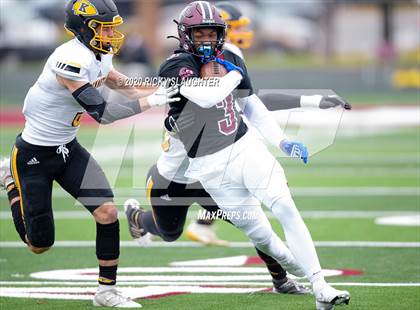 Thumbnail 1 in Kennett vs. Cardinal Ritter College Prep (MSHSAA Class 3 Quarterfinal Playoff) photogallery.