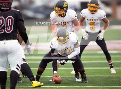 Thumbnail 2 in Kennett vs. Cardinal Ritter College Prep (MSHSAA Class 3 Quarterfinal Playoff) photogallery.