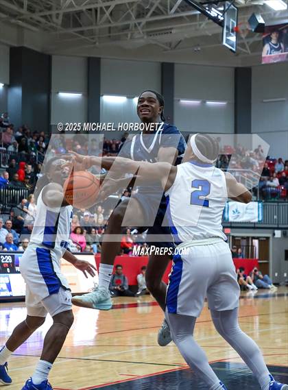 Thumbnail 3 in North Crowley vs. Allen (UIL 6A D1 Boys Basketball Regional Semi) photogallery.