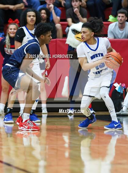 Thumbnail 3 in North Crowley vs. Allen (UIL 6A D1 Boys Basketball Regional Semi) photogallery.