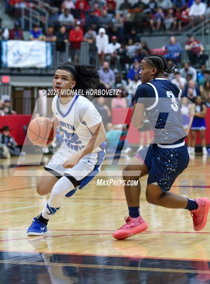 Thumbnail 3 in North Crowley vs. Allen (UIL 6A D1 Boys Basketball Regional Semi) photogallery.
