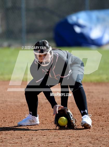 Thumbnail 1 in South Pittsburg vs Rhea County (Sale Creek Play Day) photogallery.