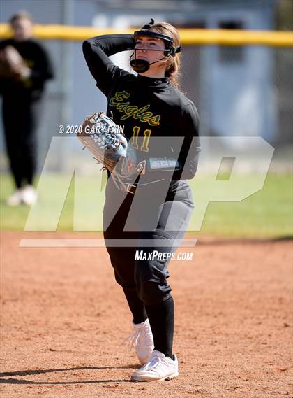 Thumbnail 3 in South Pittsburg vs Rhea County (Sale Creek Play Day) photogallery.
