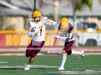 Thumbnail 2 in Simi Valley (Intrasqaud Scrimmage) 03/13/2021 photogallery.