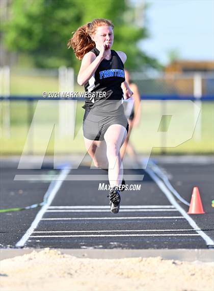 Thumbnail 1 in Williamsville North @ Frontier photogallery.