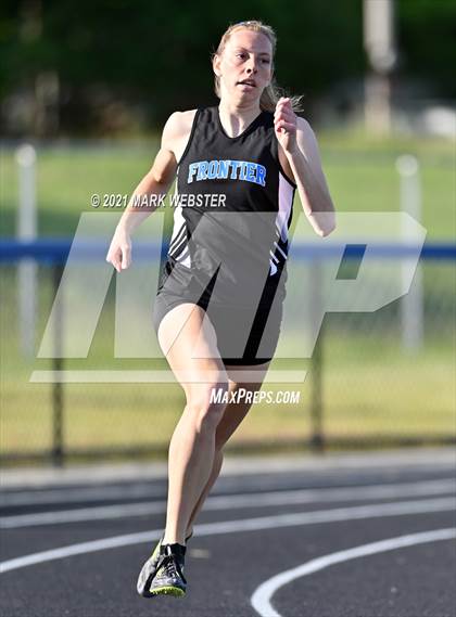 Thumbnail 2 in Williamsville North @ Frontier photogallery.