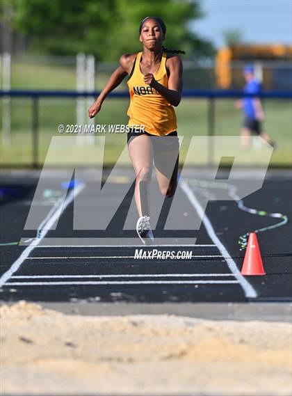 Thumbnail 1 in Williamsville North @ Frontier photogallery.
