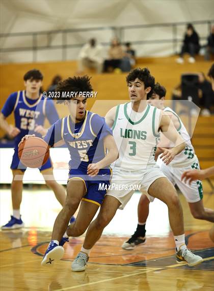 Thumbnail 1 in Downingtown West vs. South Fayette photogallery.