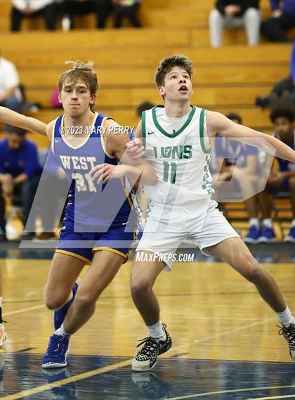 Thumbnail 1 in Downingtown West vs. South Fayette photogallery.