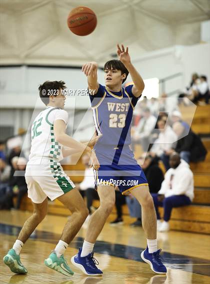 Thumbnail 3 in Downingtown West vs. South Fayette photogallery.