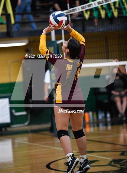 Thumbnail 1 in Harlandale @ McCollum photogallery.