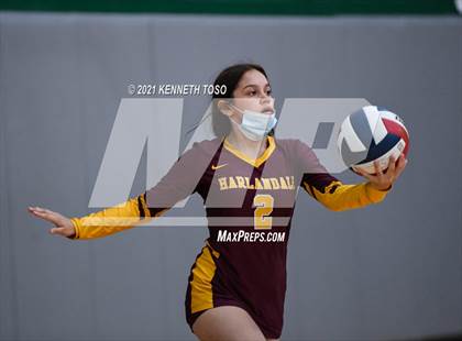 Thumbnail 3 in Harlandale @ McCollum photogallery.