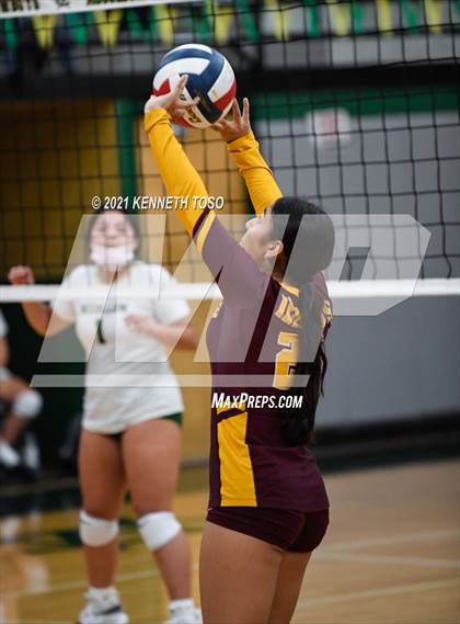 Thumbnail 3 in Harlandale @ McCollum photogallery.