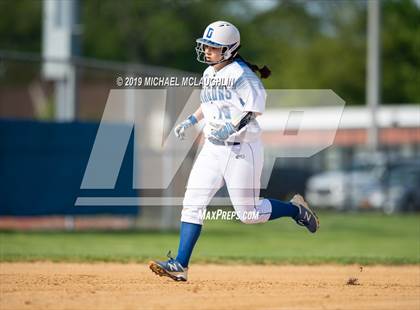 Thumbnail 3 in Island Trees vs Division (NYSPHSAA Sec 8 Class A First Round) photogallery.