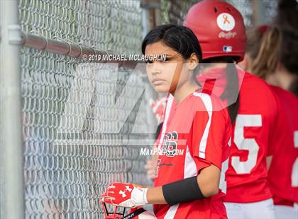 Thumbnail 2 in Island Trees vs Division (NYSPHSAA Sec 8 Class A First Round) photogallery.