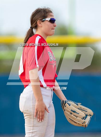 Thumbnail 2 in Island Trees vs Division (NYSPHSAA Sec 8 Class A First Round) photogallery.