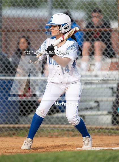 Thumbnail 3 in Island Trees vs Division (NYSPHSAA Sec 8 Class A First Round) photogallery.