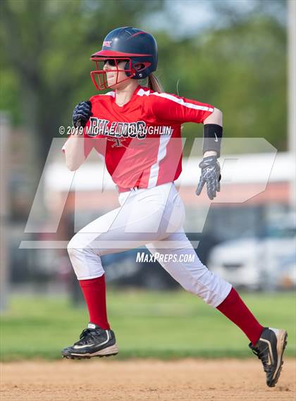 Thumbnail 1 in Island Trees vs Division (NYSPHSAA Sec 8 Class A First Round) photogallery.