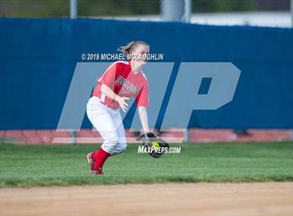 Thumbnail 2 in Island Trees vs Division (NYSPHSAA Sec 8 Class A First Round) photogallery.