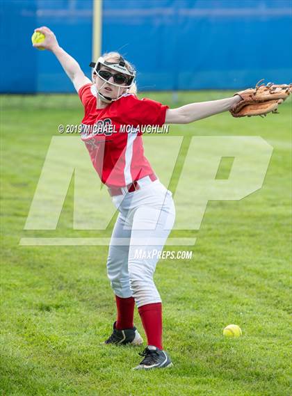 Thumbnail 1 in Island Trees vs Division (NYSPHSAA Sec 8 Class A First Round) photogallery.