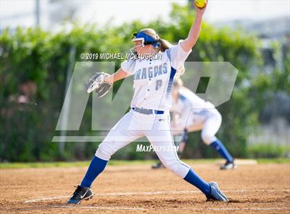 Thumbnail 1 in Island Trees vs Division (NYSPHSAA Sec 8 Class A First Round) photogallery.