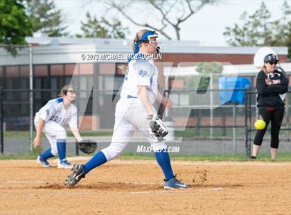 Thumbnail 3 in Island Trees vs Division (NYSPHSAA Sec 8 Class A First Round) photogallery.