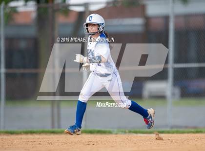 Thumbnail 3 in Island Trees vs Division (NYSPHSAA Sec 8 Class A First Round) photogallery.