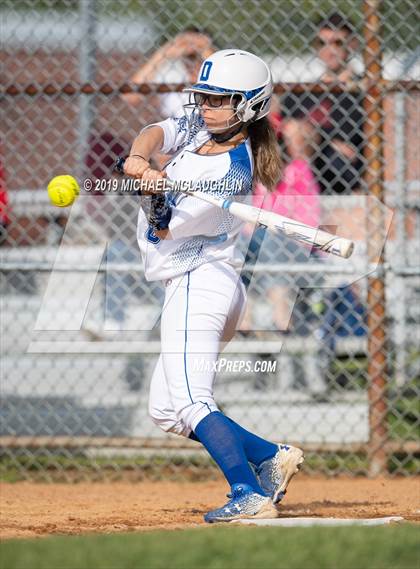 Thumbnail 2 in Island Trees vs Division (NYSPHSAA Sec 8 Class A First Round) photogallery.