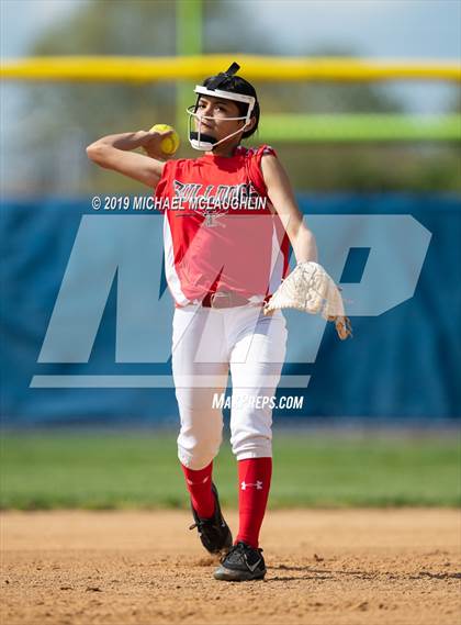 Thumbnail 2 in Island Trees vs Division (NYSPHSAA Sec 8 Class A First Round) photogallery.