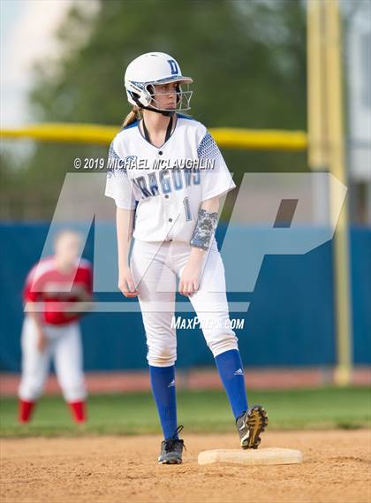 Thumbnail 1 in Island Trees vs Division (NYSPHSAA Sec 8 Class A First Round) photogallery.
