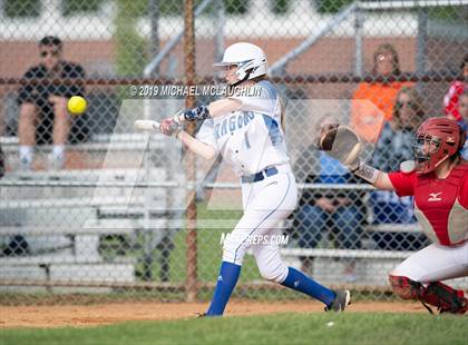 Thumbnail 3 in Island Trees vs Division (NYSPHSAA Sec 8 Class A First Round) photogallery.