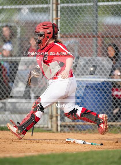 Thumbnail 1 in Island Trees vs Division (NYSPHSAA Sec 8 Class A First Round) photogallery.